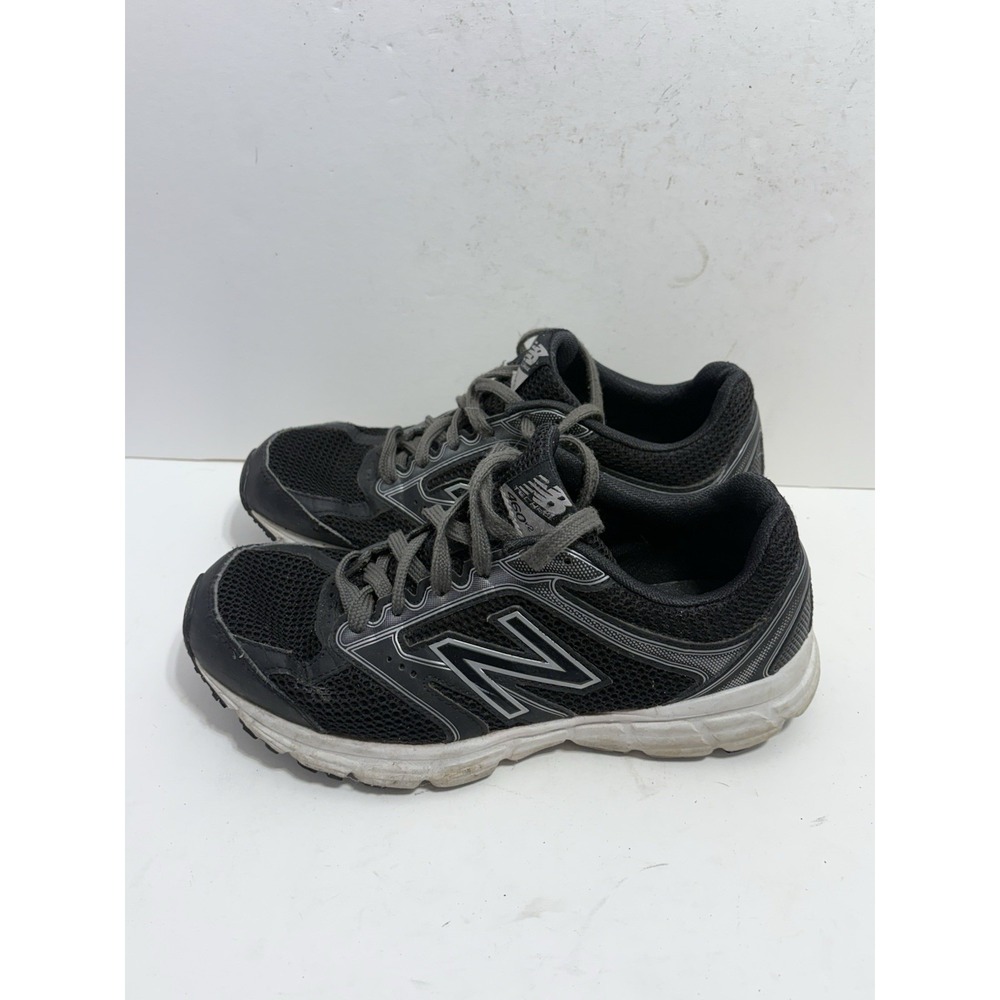 New balance Men's Running Shoes 460V2 Size 9 D Walking Hiking Outdoors Black
